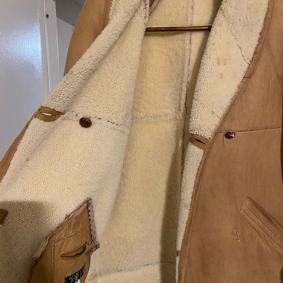 Coat - Picture 3 of 8